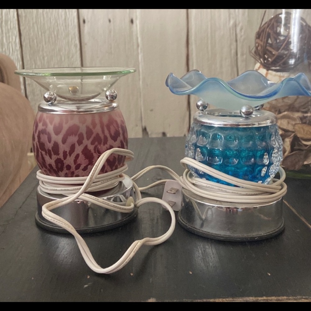 Two oil warmers. Used once. Great condition